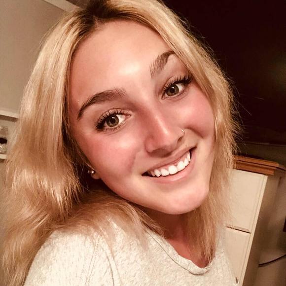 Meet your Posher, Alexandra - Picture 1 of 1